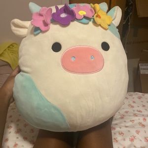 Belana the Cow Easter